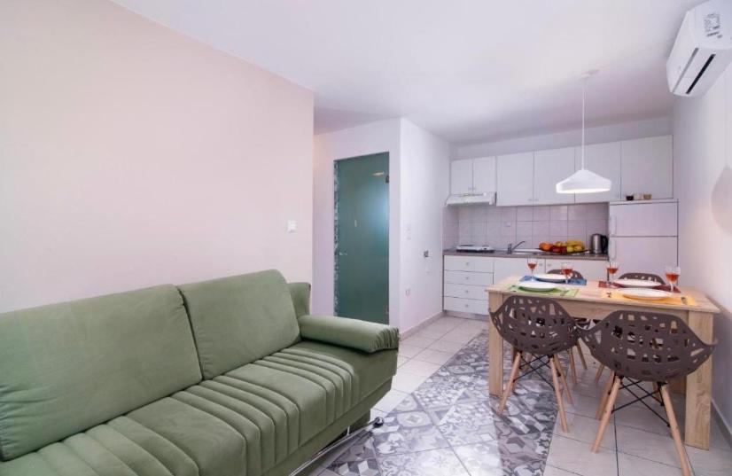 Lena Apartments 3 Potos Extérieur photo